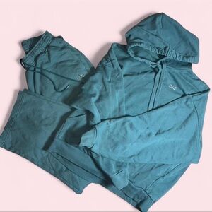 Alo yoga blue/green set hoodie and sweatpants (READ DISCRIPTION)